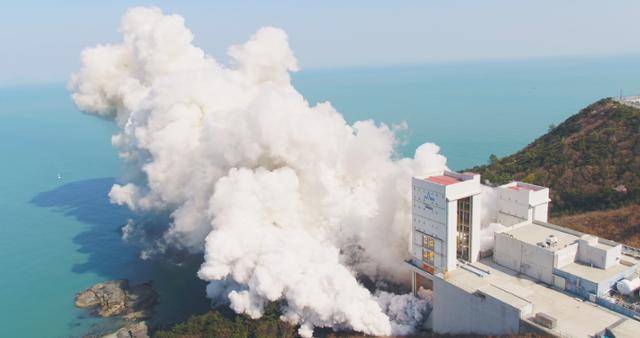 누리호 종합연소시험 모습. 한국항공우주연구원 제공