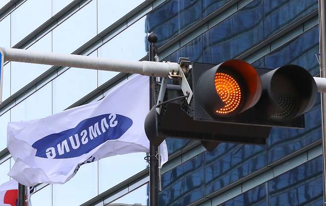 반도체 업종 주가가 메모리 부진 우려로 하락세를 보이고 있다. (매경DB)