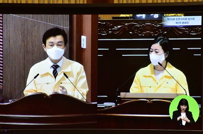 [진주=뉴시스] 20일 열린 제233회 진주시의회 임시회 제2차 본회의 시정질문 장면. *재판매 및 DB 금지