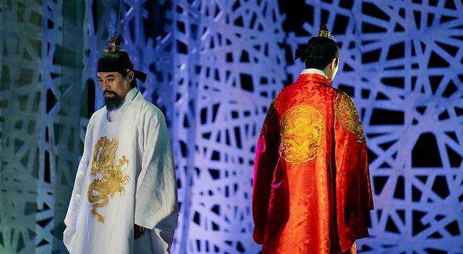 [서울=뉴시스] 음악극 '정조와 햄릿'. 2021.10.20. (사진 = 전통공연예술진흥재단 제공) photo@newsis.com