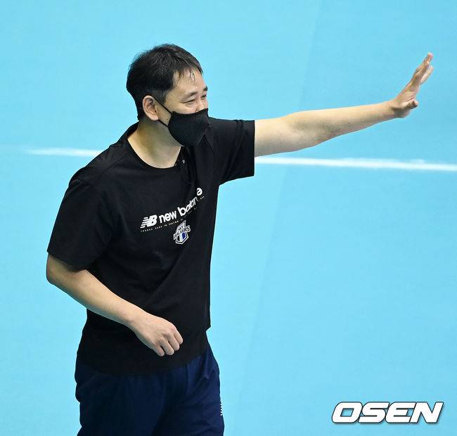 현대캐피탈 최태웅 감독. /OSEN DB