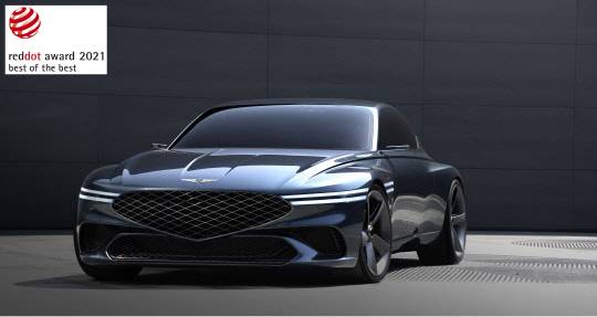 제네시스 브랜드의 전기차 기반 GT 콘셉트카인 '제네시스 엑스'가 '2021 레드 닷 어워드' 디자인 콘셉트 분야 모빌리티·수송 부문에서 최우수상을 수상했다. 제네시스 브랜드 제공