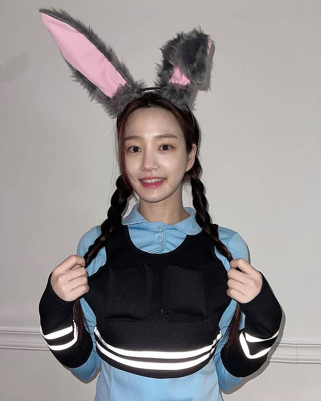 On Tuesday afternoon, Lee Yu-bi posted a photo on her Instagram with a rabbit emoticon.Lee Yu-bi in the public photo is a picture of a Judy cosplay in the movie Jutopia and posing.He holds his rabbit ears with both hands and his eyes are rounded, and cuteness is buried and admiration is created.Especially, his porcelain skin, which is clean without any blemishes, catches his eye.Meanwhile, Lee Yu-bi, who made his debut as Actor in 2011, is famous for the daughter of Kyeon Mi-ri and is also known as Actor Lee Da-ins sister.He is currently appearing in the TVN drama Yumis Cells as Yirubi.Photo: Lee Yu-bi Instagram