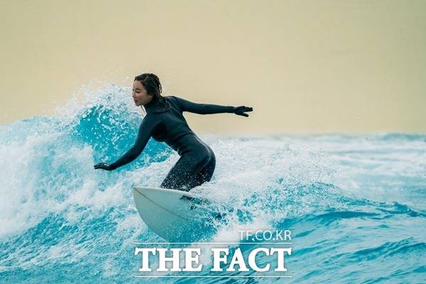 웨이브파크는 10월 말 미온수 공급을 앞두고 겨울철에도 서핑하며 즐길 수 있는 할로윈 위크와 싱글핀 소울 인비테이션(SingleFin Soul Invitation)을 진행한다고 22일 밝혔다./웨이브파크제공