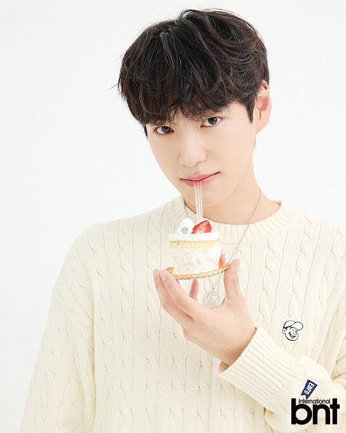 Vikton Heo Chan, Lim Se-jun and Jung Soo-bin pictures were released.Victon (VICTON), which debuted in 2016 as Voice To New World, was at the junction of its fifth anniversary, but still has a great desire for growth.Heo Chan, Lim Se-jun and Jung Soo-bin recently conducted bnt, photo shoots and interviews.Heo Chan said, Some of the members participated in the song like Carry On, he said. I have completed the result because of the growing affection for music.In addition, he said, I was especially happy that there could be songs that could meet the expectations of the fans, he said, referring to his solo song Eyes on you before being featured on the album.Vikton, who is about to celebrate his fifth anniversary.When asked how their growth goals changed, Jung Soo-bin said, All seven of us constantly recall the word there is no end to learning. We have grown to some extent, but we still have a long way to go.Im going to be the kind of person who gives good music, good behavior, and even more energy to life.Heo Chan added, If the goal of success in the early days of debut dominated the mind, the goal is to stay happy with the fans and walk along.If only one of the other members, as well as Seung-woo, is missing, the vacancy will feel great, said Jung Soo-bin, who joined the former leader Han Seung-woo. We have to fill this vacancy well, now that we have left for a while because seven people have debuted under the name of Victon.Heo Chan said that as time went by, all seven members were hard to gather together, and it became difficult to eat together with personal parts and schedules.When asked about the moment when he felt personally impressed or joy, Jung Soo-bin said, I have not been able to perform because of Corona fan demography recently.So now, even if you see the performance, you will be upset. He said, I am always feeling grateful for the stage. Lim Se-jun, meanwhile, said, I have been loved by my fans so far and realized that I still value me. I am a very lucky person.Heo Chan said, The encouragement and support of the fans is in sight. Heo Chan said, I realize that only the members and fans are able to find out about the people of me.When asked about Jung Soo-bins personality and the image that the public sees, he said, I sometimes make my own image as the main business is a singer. Every time I look at the hard figure, fans will recognize and encourage me, but I want to show you the bright and positive aspects as much as possible.Jung Soo-bin, who recently played the role of Cha Seok-jin in EBSs Heart Shining Moment, said about acting, Its an area where viewers can personally sympathize and persuade the feelings of the script. He promised, I will always be on the shoot with the intention of learning as it is still lacking in skills.When asked if he had his own encouragement, he said, I usually whip myself rather than carrots. He said that he valued Mined control rather than encouragement.As for the future goal, he said, If I have a chance, I want to meet fans on stage as soon as possible. He said, I plan to challenge solo songs in my personal activities.Lim Se-jun, who was famous for his blue hair during Howling, said he chose this color himself, and he was glad that the fans were so happy.When asked what words he could best express himself, he said, Im trying to put down the weight and approach it with a humane look.The man who recently turned from the guys I want to catch to an aspiring police officer. There are many things that I feel while shooting this time, but there are some things that accumulate.Hes got his starting point.Actors were selected for other fields that are usually interested or longing for.It is interesting to study and observe the characters in the work, and to describe them from the outside to the inside, he said. If there is a second life, it will be a way as an actor.I gave up my stable career and chose to be a singer because I didnt want to cool my dreams and goals dry, he said when he went on to talk about the past.As for the future goal, he said, We will continue to expand the spectrum of acting and will continue to repay our fans.Heo Chan, the only one on the team, recalled the past and said, I remember the most time I talked to him more than any particular event.I was happy because it was not a day-to-day chase.On the other hand, he said, I have been in an axis that I can not sing since I was a trainee. I thought that if I lacked skills, I could be separated from the members alone in harmony with the members.