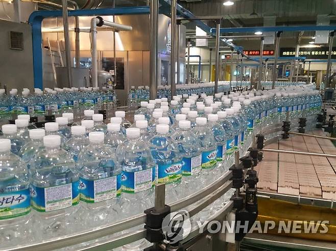 제주 삼다수 생산 모습 [제주도개발공사 제공]