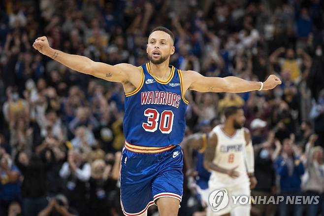 스테픈 커리의 세리머니 [Kyle Terada-USA TODAY Sports/로이터=연합뉴스]