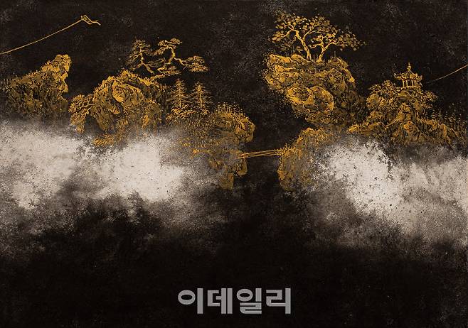조종성 ‘구름이 풍경으로 보일 때쯤’(2021), 장지에 먹·안료, 31.2×44.2㎝(사진=조현화랑)