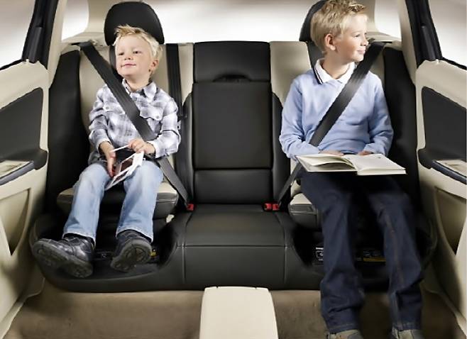 볼보 2단 부스터 쿠션 [사진제공=볼보]