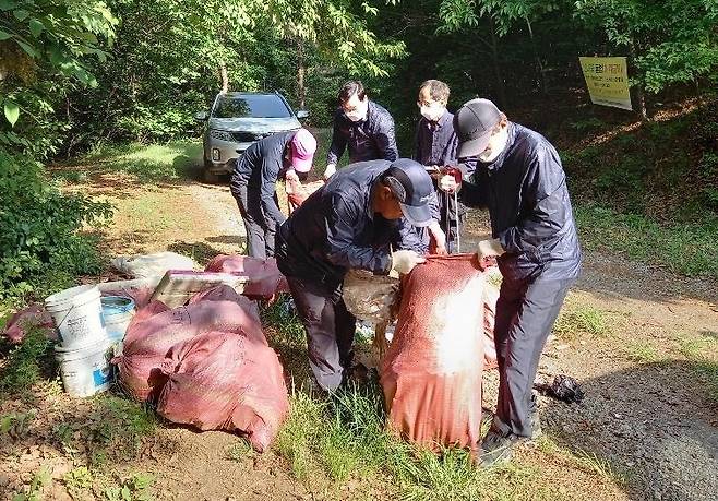 보은지역 산림 폐기물 수거 [충북도 제공. 재판매 및 DB 금지]