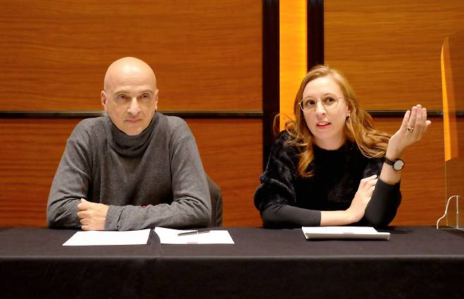 Russo Felsen Rafael Eduardo (left) and Mireia Llinas Ventura, co-writers of the Spanish film “Federica Montseny, the Woman Who Speaks,” converse during an interview with The Korea Herald. (Seoul International Drama Awards)
