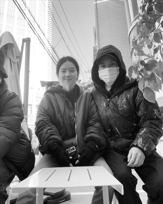 Actor Park Joo-hyun has released a photo with Anupam Tripartite and Kim Pyeongjo.Park Joo-hyun posted a photo with Anupam Tree Party and Kim Pyeong-jo on his Instagram on the 23rd, which is a synchronic Korean art group.With the photo, Park Joo-hyun also left a heartbreaking article: Lets work harder and meet at the top.Following Park Joo-hyun, who has become a leading actor, Anupam Tripartite has become a global star through Netflix squid game, and Kim Pyeong-jo is also showing his face through the movie Bando.