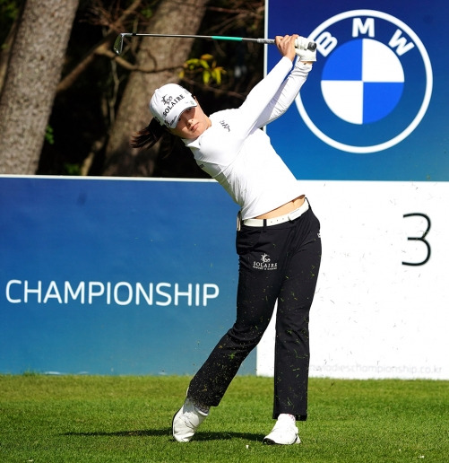 2021년 미국여자프로골프(LPGA) 투어 BMW 레이디스 챔피언십에서 임희정과 연장전 끝에 우승을 차지한 고진영 프로. 사진제공=BMW 코리아