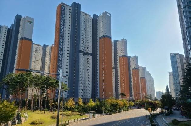 송도국제도시 내에 있는 한 아파트 전경. /사진=이송렬 기자