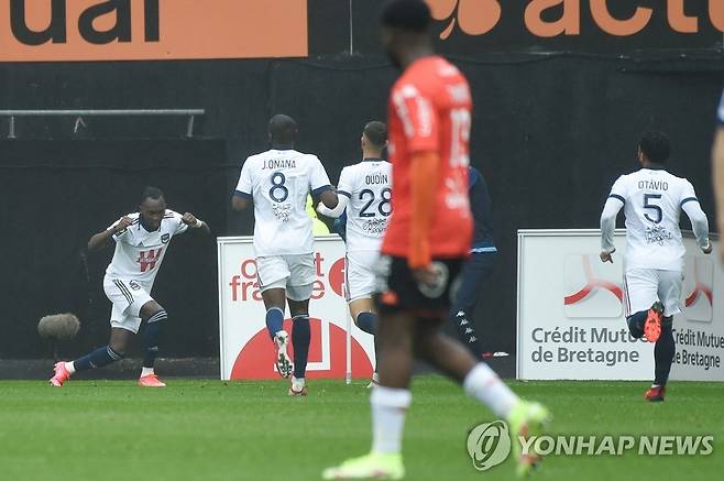 선제골 넣은 엘리스 [AFP=연합뉴스]