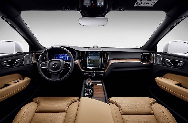 XC60 실내