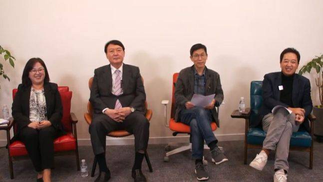 국민의힘 대선주자인 윤석열 전 검찰총장은 29일 '선후포럼' 멤버인 진중권 전 동양대 교수와 권경애 변호사, 금태섭 전 의원을 만나 대담을 나눴다. ⓒ선후포럼 유튜브