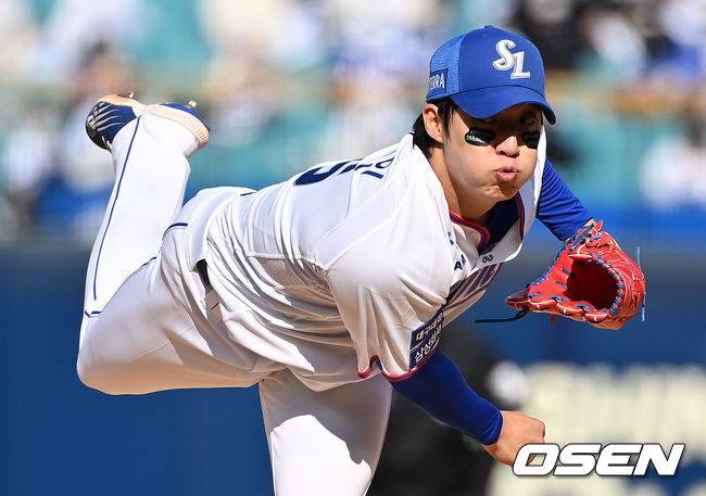 [OSEN=대구, 지형준 기자]1회초 삼성 원태인이 역투하고 있다.&nbsp;2021.10.31 /jpnews@osen.co.kr
