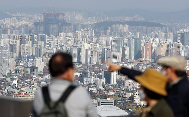 사진은 1일 오후 서울 남산에서 바라 본 서울 시내 아파트 모습.(사진=연합뉴스)