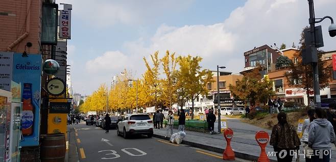 1일 서울 마포구 연남동 경의선숲길 인근 모습/사진= 박미주 기자