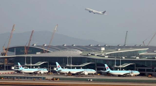 1일 오전 인천국제공항 계류장에 대한항공 항공기들이 서 있다. 영종도=연합뉴스