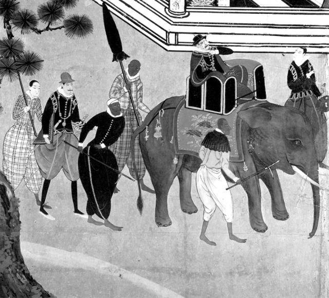 포르투갈 리스본 고대미술관이 소장한 가노 나이젠의 '남만병풍'에 포르투갈인을 따르는 노예들의 모습이 묘사돼 있다. 흑인 외에 아시아인으로 보이는 사람도 있다. 산지니 제공