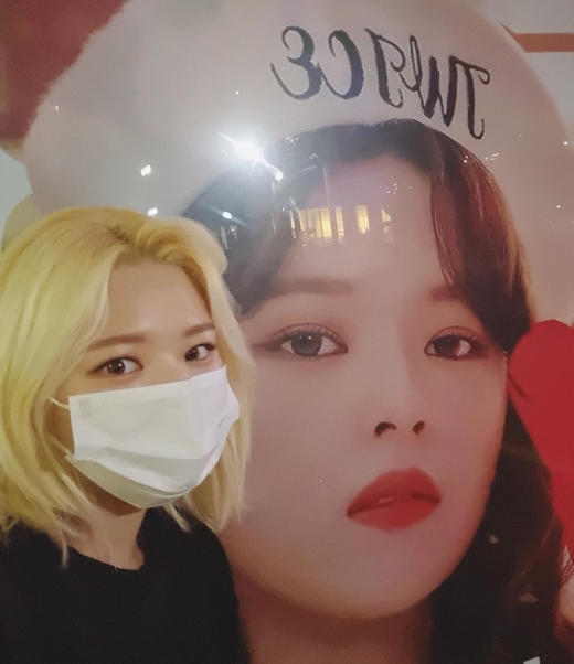 Group TWICE member Jeongyeon (real name Yoo Yeon and 25) celebrated her birthday.Thank you so much for the Once (TWICE fandom name) for celebrating your birthday, Jeongyeon said on the official Instagram of TWICE on the 4th.I did not talk about it in V app earlier, but Once is also happy birthday! Many of the photos released along with this show showed Jeongyeon, who went to see a birthday ad attached to a bus stop, etc. Jinyeon celebrated his 25th birthday on the last day.Jingyeon shot the authentication shot in front of the ad: He drew hearts with his hands or took selfies, expressing his gratitude to fans.Beautiful looks and eyes that pierce the mask catch the eye.Jingyeon recently suspended its activities due to symptoms of panic and psychological anxiety disorder.Although he has not yet appeared in the official ceremony, he showed a bright appearance in the 6th anniversary of TWICE debut on the 21st of last month.TWICE members also missed the SNS on the 2nd, saying, Wol Jeongyeon celebrates his birthday and loves him. Lets work with me soon.On the other hand, TWICE, which includes Jeongyeon, will release and return the Regular 3rd album Formula of Love: O + T=<3(Formula of Love: O + T=<3) and the title song Scientist on the 12th.In particular, Jeongyeon was also named in the unit songs 1, 3, 2 (Jeongyeon, Mina, and Tsuwi) which TWICE first introduced as this new album.On the day of release, at noon on the 12th, we will communicate with domestic and foreign fans through Comeback Love Live!, followed by United States of Americas famous music program MTV Fresh Out Love Live!(MTV Fresh Out Live) will feature a new song, Scientist, in a performance.