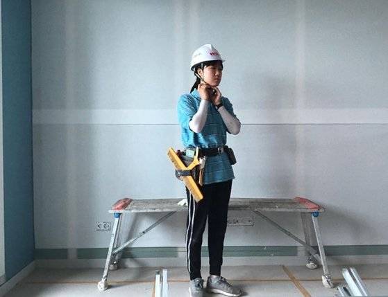 연세대 사회복지학과를 졸업한 도배사 배윤슬(29)씨는