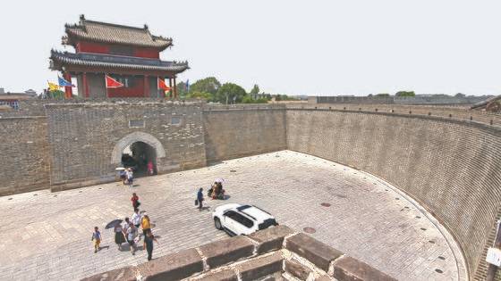 1626년 명나라 장수 원숭환이 후금 누르하치의 침략을 격퇴했던 영원성(寧遠城). 원숭환은 이 전투를 계기로 구국의 영웅으로 떠올랐다. [중앙포토]