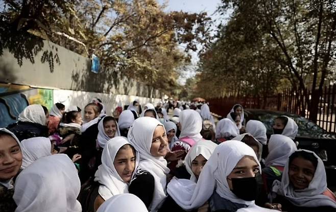 아프가니스탄 소녀들 자료사진. 사진=로이터 연합뉴스
