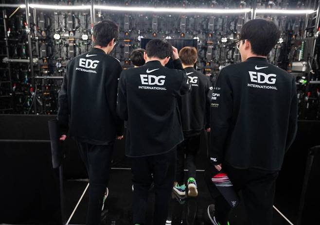 EDG 선수단