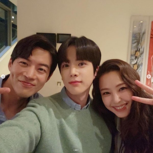 The Boyz Younghoon delivered his impression of the end of the drama One the Woman.Younghoon wrote on The Boyzs official Instagram on the 9th, It was a very happy time to be with wonderful seniors, and everyone who worked hard on the shooting was so hard.#Wonder Woman .In addition, he posted a picture taken with Actor Lee Ha-nui and Lee Sang-yoon, starring One the Woman.In a warm atmosphere, Younghoon impressed those who saw it as a sculpture-like visual.One the Woman, which ended on the 6th in popularity, is a comic drama depicting a story of a chaebol daughter-in-law who looks exactly like her due to memory loss and a story of a bad sponsor,Younghoon played the child of Han Seung-wook, played by Lee Sang-yoon in the play.Lee Ha-nui played with Wikimiki Kim Do-yeon, who was cast as a child of an actor, and his first love.