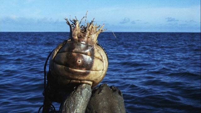 영화 ‘캐스트 어웨이’에 소품이었던 배구공 ‘월슨’. (사진=프롭스토어 캡처)