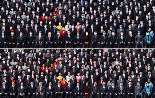 박병석 국회의장을 비롯한 21대 국회의원들이 11일 오후 서울 여의도 국회 본청 앞 계단에서 마스크를 쓰고(위) 기념촬영한 뒤 마스크를 벗고 다시 촬영하고 있다. 오대근 기자