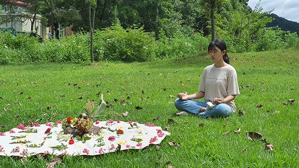 충남 보은군 기대리선애마을에서는 자연과 함께하는 다양한 힐링프로그램을 통해 몸과 마음이&nbsp;쉬어가는 시간을 가질 수 있다.