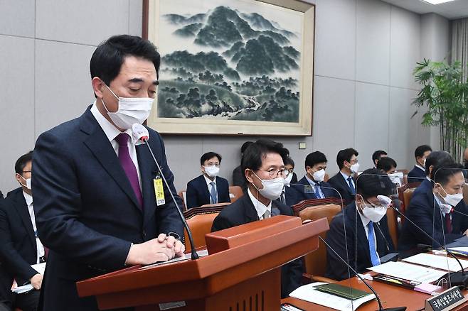 박수현 청와대 국민소통수석이 지난 16일 국회 운영위원회 전체회의에서 인사말을 하고 있다. 국회사진기자단