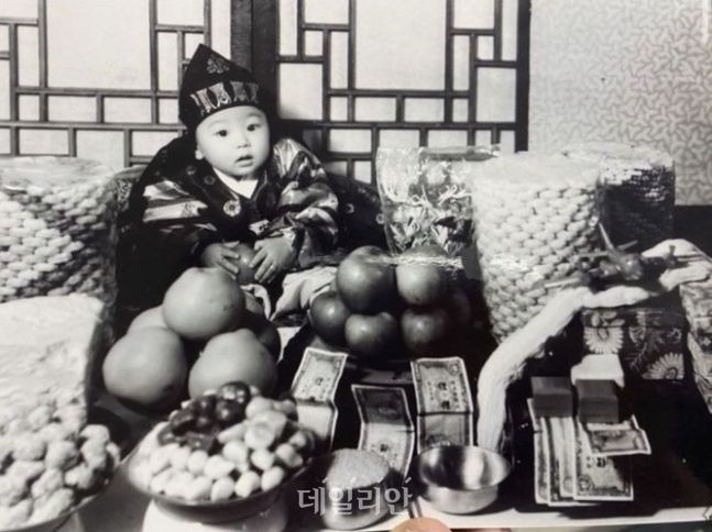 윤석열 국민의힘 대선후보가 소셜미디어 계정에 올린 돌잔치 사진 ⓒ인스타그램