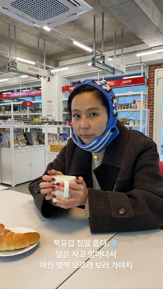 On Sunday, Kim Na-young wrote on Instagram: Northern Europe is really cold.I woke up and woke up early in the morning and uploaded several photos with the article Gaya.Kim Na-young in the photo is looking at the camera with bread and coffee in front of him.Stylistically wearing a hat and coat, he is picking out a variety of drinks.Kim Na-young is appearing on JTBCs Brave Solo Parenting - I Raise with two sons.Photo: Kim Na-young Instagram