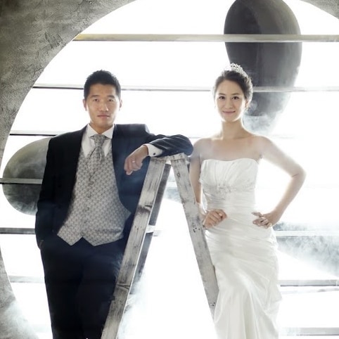 On the afternoon of the 26th, Susan Elder posted a picture on her instagram with an article entitled Did you not want to get married or not want to take a picture?Susan Elder and Kang Hyung-wook  each took a pose in a pure white wedding dress and a tuxedo.Unlike Susan Elder, who smiles and takes a pose, Kang Hyung-wook , who takes a pose with a expressionless look, gives a smile.On the other hand, Kang Hyung-wook , who was born in 1985 and is 36 years old, gained a lot of popularity by appearing on broadcasts such as There is no bad dog in the world and Dog is good.He also has a son, Juun, with Susan Elder.Photo: Susan Elder Instagram