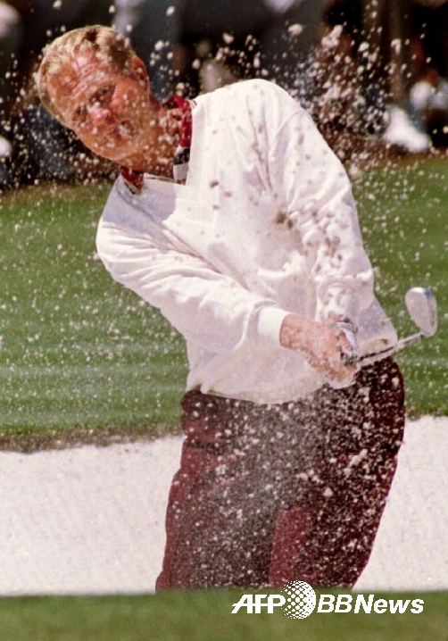 미국프로골프(PGA) 투어에서 메이저 최다승 기록을 보유한 잭 니클라우스가 1993년 마스터스 토너먼트에서 경기하는 모습이다. 사진제공=ⓒAFPBBNews = News1
