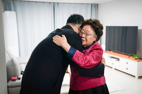 이용수 할머니와 만난 최종건 외교부 1차관 [외교부 제공]