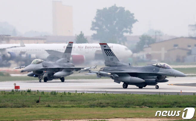 경기도 평택 소재 오산공군기지의 F-16 전투기. 2020.6.18/뉴스1 © News1 조태형 기자