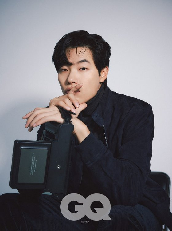 Ryu Jun-yeol was named the main character of the mens magazine Zikyu Korea 2021 Man of the Year.Ryu Jun-yeol led the attention with a pictorial picture that shows the mood of Ryu Jun-yeol as a pictorial artisan.Jeans and Full Metal Jacket were perfect fits, and full metal jacket and Mustang, which made the season feel, showed a unique visual with luxurious yet stylishness.Ryu Jun-yeol said in an interview after the filming, Genre movies are thoroughly calculated and there is a point where you have to show this in this scene, and in the case of No Longer Human, it was important to come out of the situation and Feeling rather than through such calculation.I was well suited to coach Huh Jin-ho, and Jeon Do-yeon also acted freely according to the situation, so I was able to follow Feeling. Actor, I dont think its important to lock yourself up, limited to artists, and I think Ive become a bit freer, thinking in this direction, he added.Ryu Jun-yeol has lived a little away from others through the recently released JTBC drama No Longer Human, but he is still a youthful steel who is still worried about happiness and craving for happiness.It was well received by adding immersion to the drama by conveying authenticity with delicate hot acting that digs into the hearts of viewers.