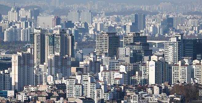 서울 중구 남산에서 바라본 마포,영등포, 양천 일대의 모습. [연합뉴스]