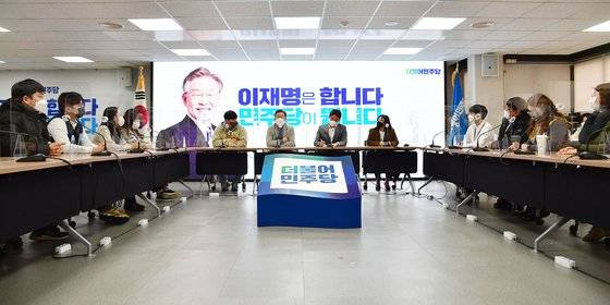 이재명 더불어민주당 대선후보가 지난 2일 오후 서울 여의도 중앙당사에서 열린 '대한민국 대전환 선대위' 공개간담회에서 발언을 하고 있다. 뉴스1