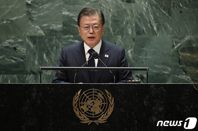 문재인 대통령이 미국 뉴욕 유엔 총회장에서 기조연설을 하고 있다. © AFP=뉴스1 © News1 이재명 기자