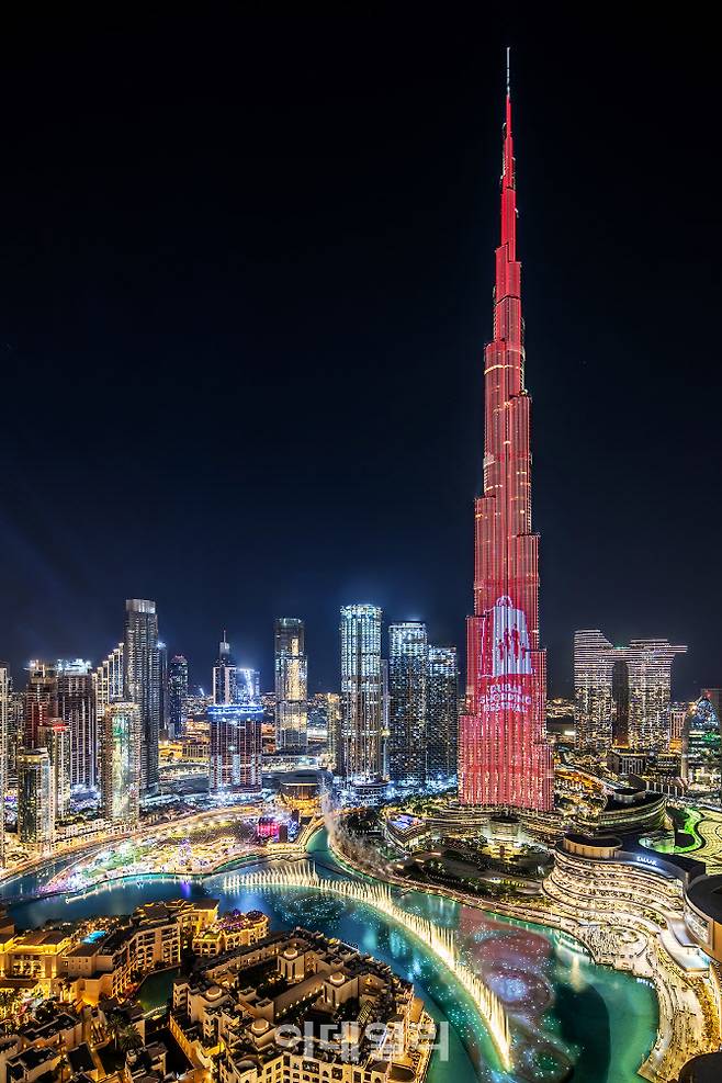 DSF (logo on Burj Khalifa)