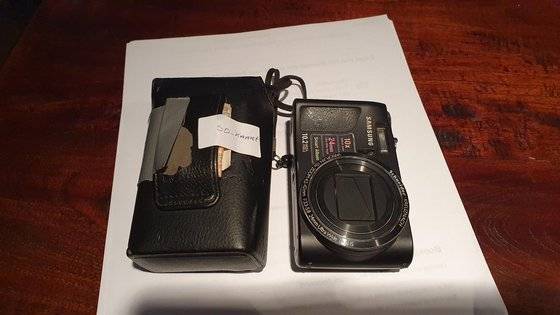 거스 히딩크 전 한국 축구 국가대표팀 감독이 10년 전 태국에서 카메라를 잃어버린 한 한국인 부부를 찾는다고 재단법인 거스히딩크재단이 밝혔다. [사진 거스히딩크재단 제공]