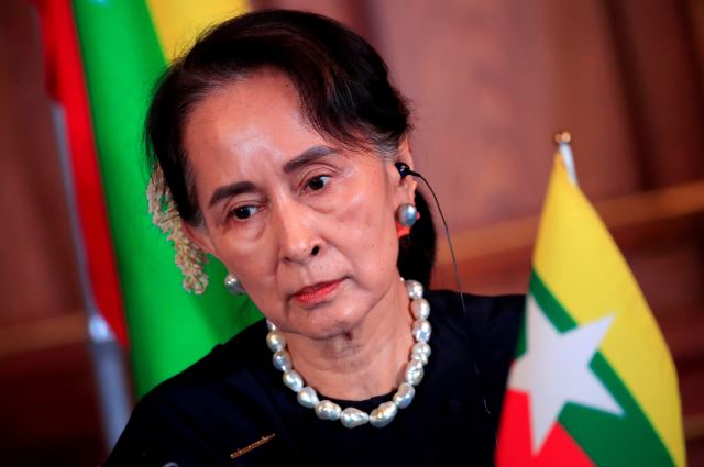 아웅산 수치 미얀마 국가고문이 지난 2018년 10월 9일 일본 도쿄 영빈관에서 열린 일본 메콩 정상회담 공동 기자회견에 참석하고 있다. 로이터연합뉴스