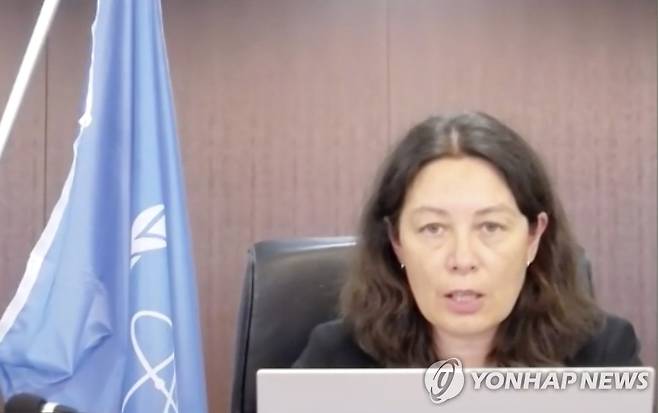 후쿠시마 오염수 방류 관련 발언하는 IAEA 사무차장 (도쿄 AP=연합뉴스) 일본을 방문한 리디 에브라르 국제원자력기구(IAEA) 사무차장이 지난 9월 9일 도쿄 일본 포린프레스센터(FPCJ)에서 온라인 기자회견을 하고 있다. 에브라르 사무차장은 일본 후쿠시마 제1원전 방사능 오염수 방류 과정의 안정성 평가에 한국과 중국 등 인근 국가도 참여하게 될 것이라고 밝혔다. [FPCJ 제공 영상 캡처] knhknh@yna.co.kr